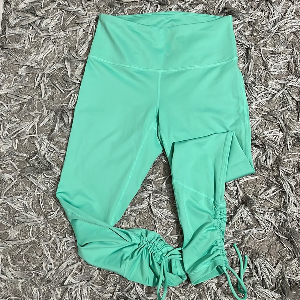 Z by Zella High Waist Three-Fourth Compression Leggings | green size: small (s)